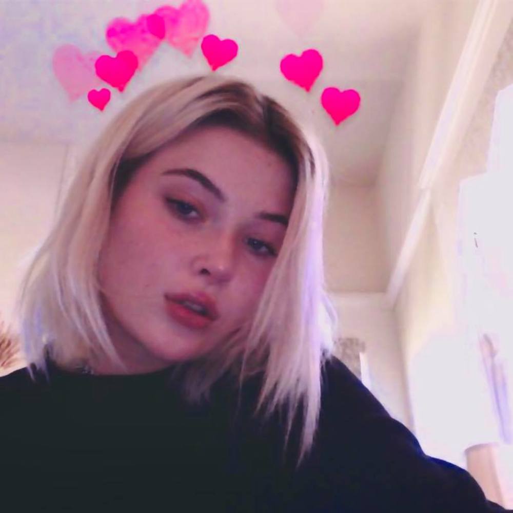 Meet your Posher, Kayla